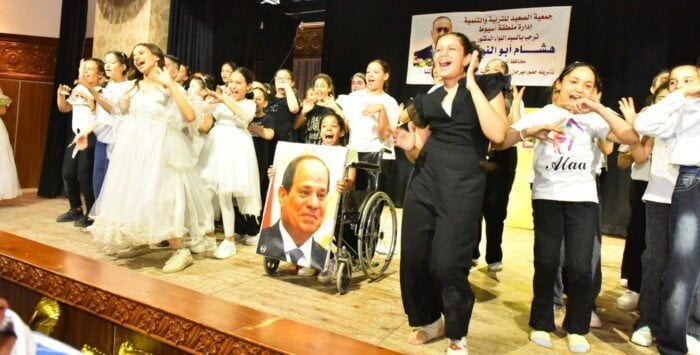 احتفاء بأسيوط: تتويج إبداعات الطلاب في مهرجان «إبداعاتنا تشكل عالمنا»