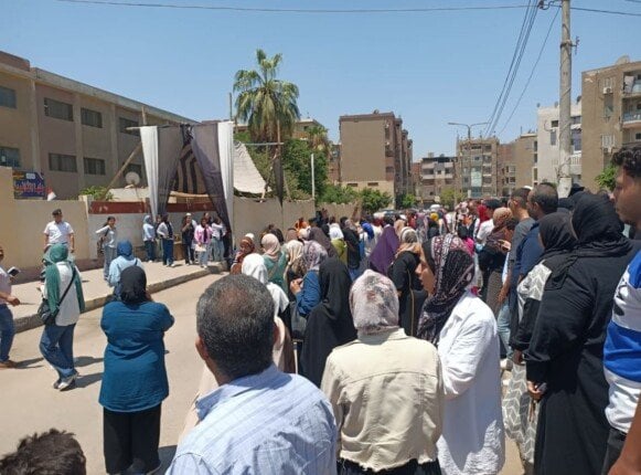 اختلاف وجهات نظر طلاب الثانوية حول اختبار اللغة الإنجليزية في القليوبية