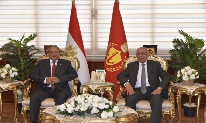 استقبال رئيس الأكاديمية العربية للعلوم البحرية في بورسعيد