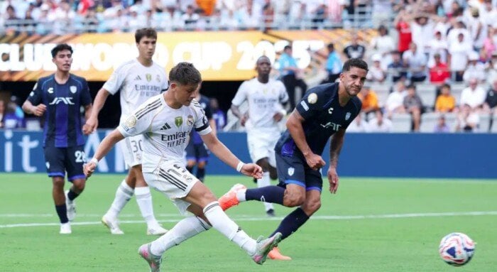 بث مباشر: ريال مدريد يواجه سالزبورغ في كأس العالم للأندية