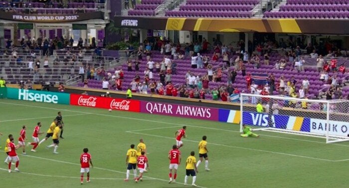 بنفيكا يتفوق على أوكلاند سيتي بهدف دي ماريا في الشوط الأول من كأس العالم للأندية