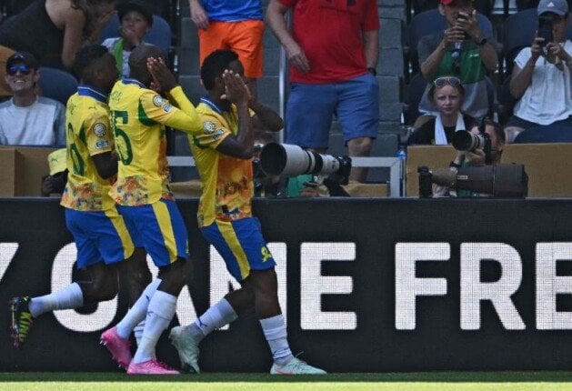 بوروسيا دورتموند يحقق انتصاراً كبيراً على صن دوانز بثلاثية في الشوط الأول بكأس العالم للأندية