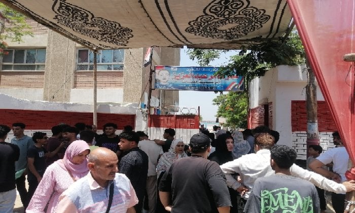 تباين الآراء: امتحان اللغة العربية يشعل جدلاً بين طلاب الثانوية بالشرقية