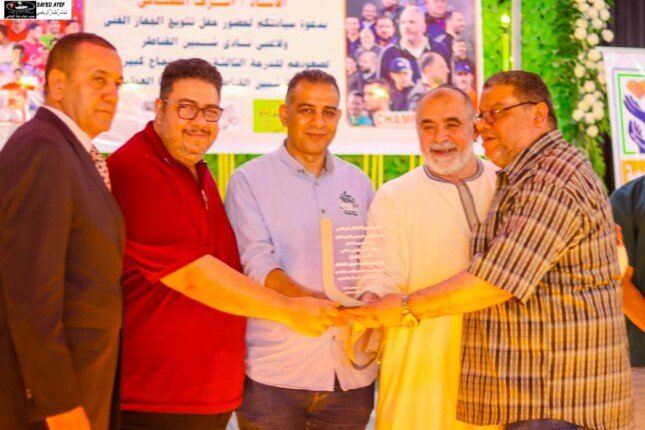 تتويج إنجازات نادي شبين القناطر في تصعيده للدرجة الثالثة بحضور وكيل الرياضة بالقليوبية