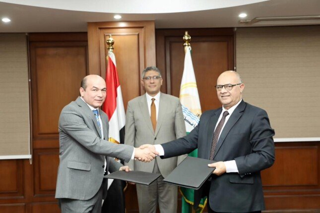 تكريم الجراح مجدي يعقوب: تمثال يخلد إنجازات القلب في ميدان الكيت كات