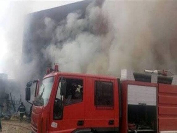 حريق ضخم يلتهم مصنع فيبر في قلما بالقليوبية