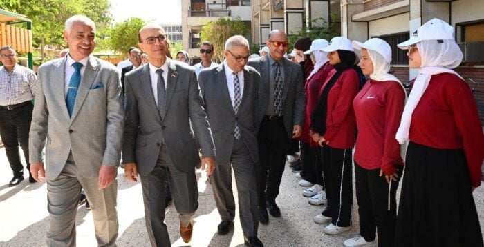حملة التبرع بالدم: جامعة أسيوط تضخ الحياة