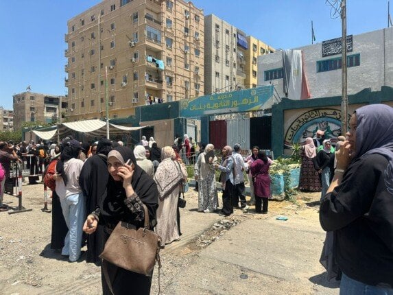 فرحة طلاب الإسماعيلية بعد اجتياز امتحانات الفيزياء والتاريخ