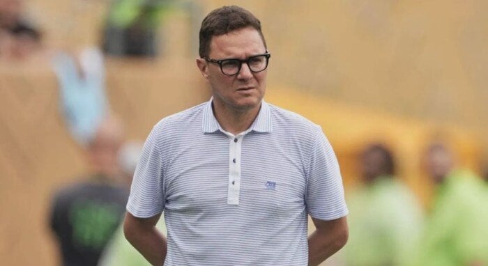 مدرب الوداد في حادث سير أثناء كأس العالم للأندية بأمريكا
