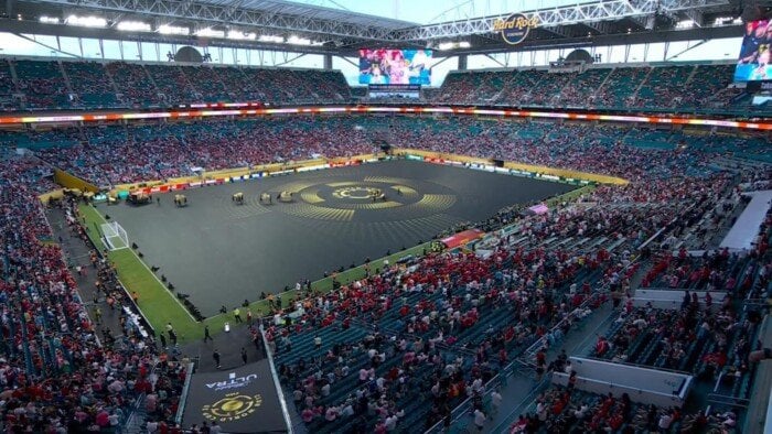 ملاعب كأس العالم للأندية تستقطب مليون مشجع!