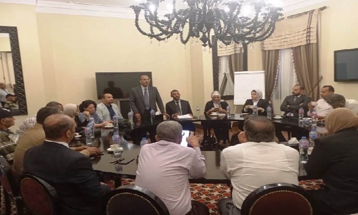 أسوان تنظم مناقشات مجتمعية حول قانون العمل الجديد في 12 منشأة خاصة