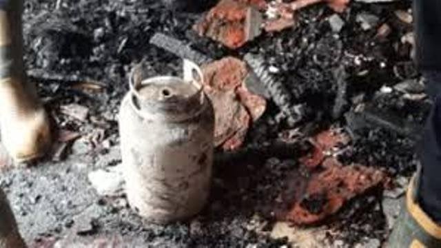 إصابة 4 في انفجار أسطوانة فريون بمركز صيانة تكييف بالفيوم