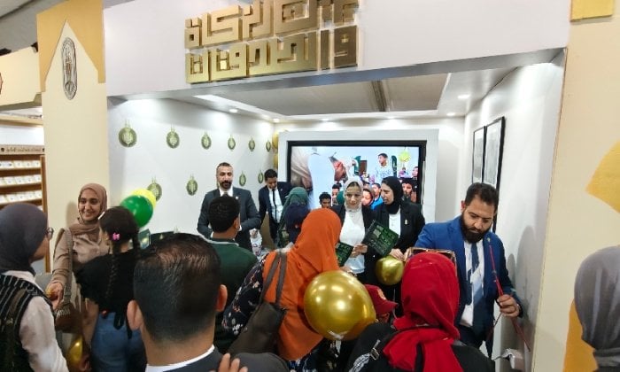 إقبال جماهيري كبير على جناح الأزهر في اليوم الثاني لمعرض الإسكندرية الدولي للكتاب