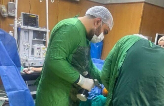 إنقاذ شابة من بتر القدم بعد حادث قطار بفضل جهود فريق طبي بمستشفى قويسنا المركزي