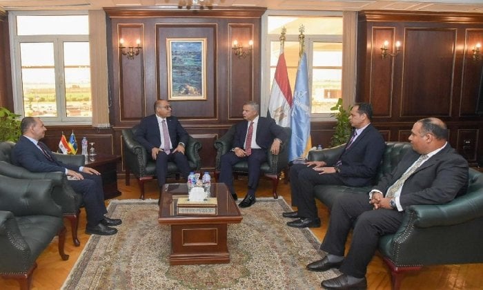 اجتماع بين محافظ الإسكندرية ووزير العمل لمناقشة قضايا التدريب والتوظيف والسلامة المهنية