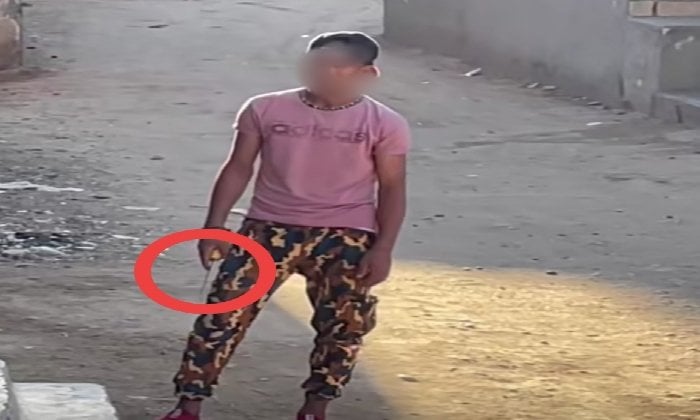 احتجاز شاب في الفيوم بعد تهديد جيرانه بسلاح أبيض