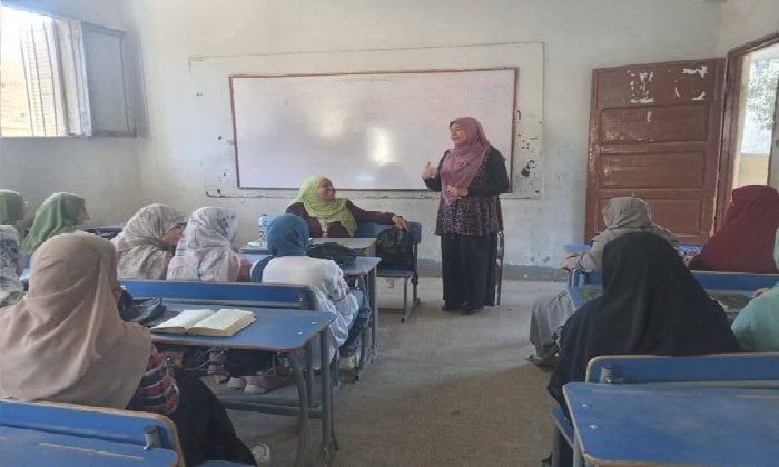 استمرار محاضرات الرواق الأزهري بقنا حول أهمية الأسرة في الإسلام