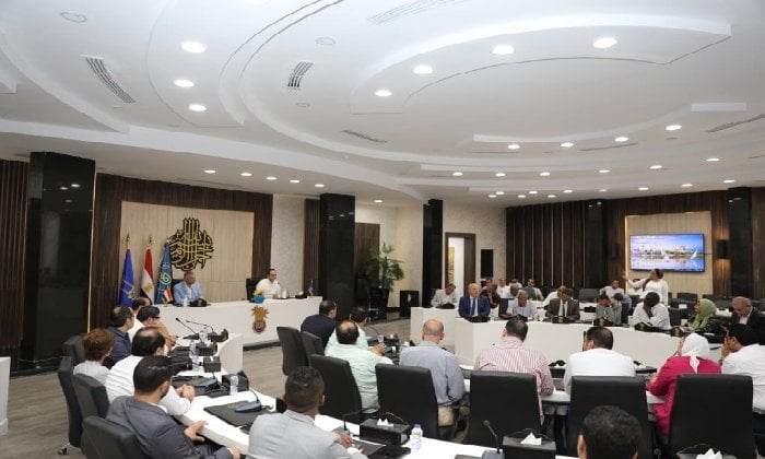 بدء العمل بمنظومة التأمين الصحي الشامل بأسوان في إطار رؤية 2030