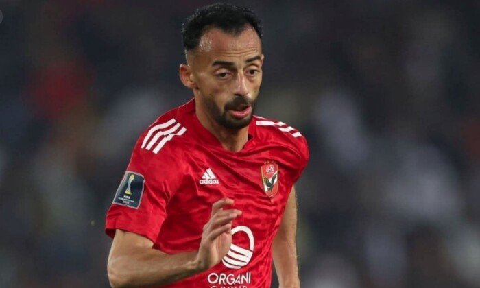 بيراميدز يستعد للتفاوض على ضم أحمد عبد القادر من الأهلي بحسب أحمد شوبير
