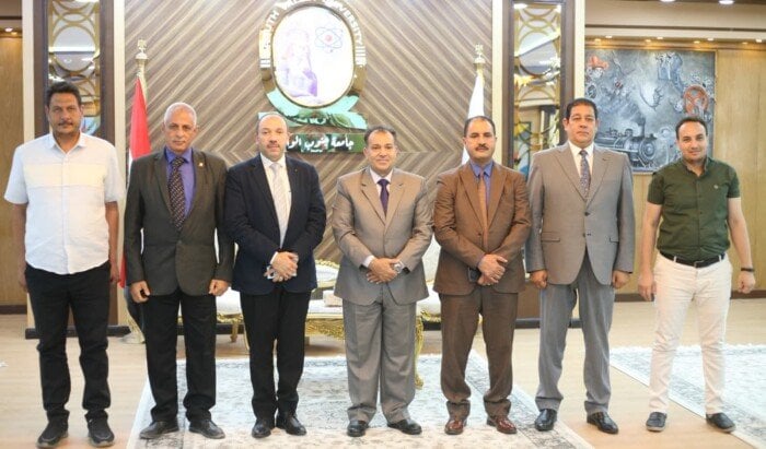 ترسيخ التعاون بين جامعة جنوب الوادي والبنك الزراعي المصري