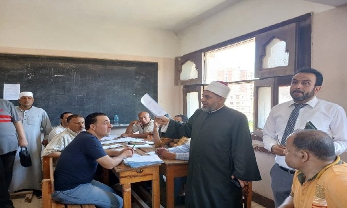 جولة تفقدية لرئيس أزهر الشرقية في مراكز تصحيح الثانوية العامة