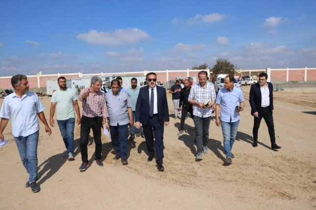 جولة تفقدية لمحافظ المنوفية في مشروع محطة معالجة الصرف الصحي بكفر داود