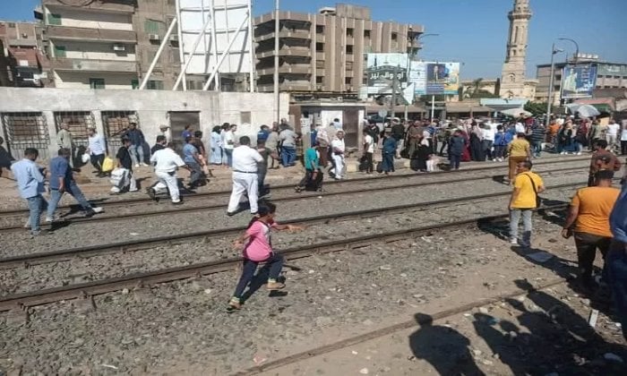 حادث مأسوي: سيدة تفقد حياتها وشقيقتها تصاب تحت عجلات قطار قويسنا