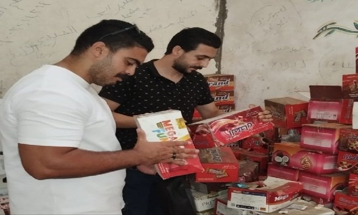 حملة أمنية تكشف عن مخزون هائل من الأغذية الممنوعة في الغربية