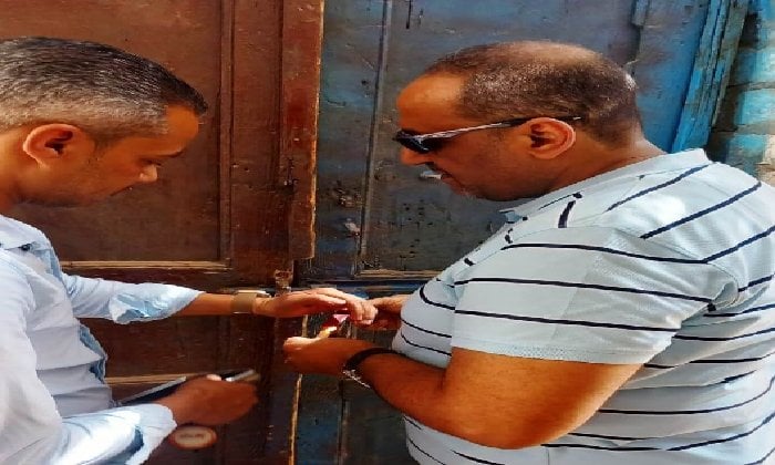 حملة تنظيف شاملة ضد المقاهي والمحلات المخالفة في أسوان