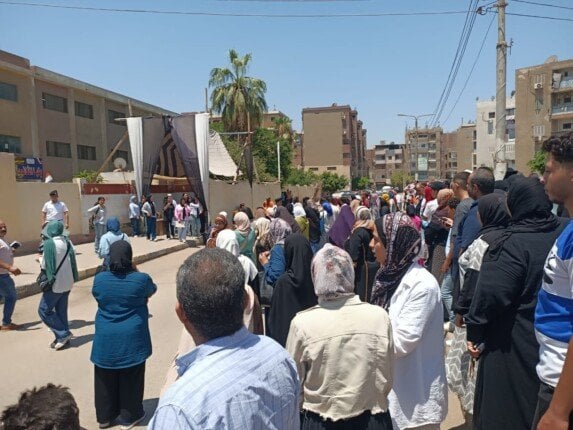 طلاب الثانوية العامة بالقليوبية يبدأون امتحانات الكيمياء والجغرافيا تحت إجراءات أمنية صارمة