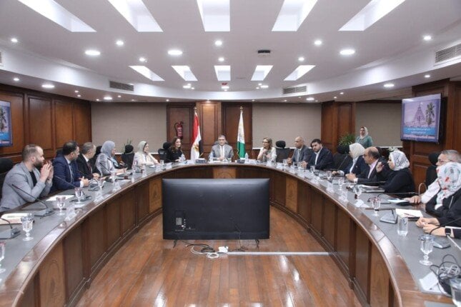 لقاء استراتيجي حول هوية الجيزة البصرية