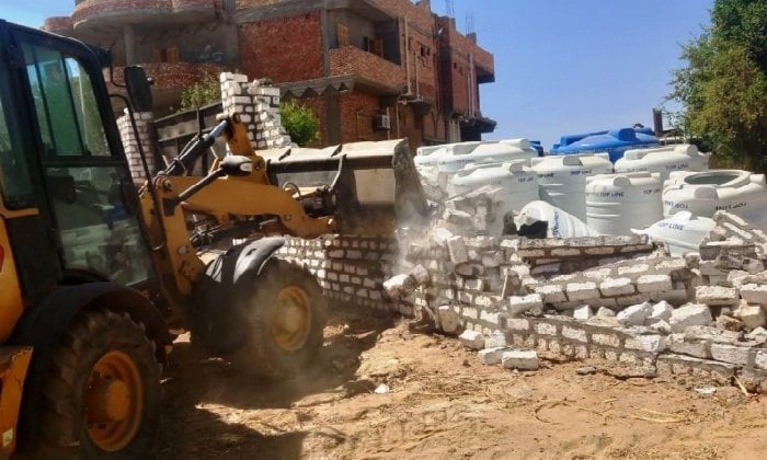 موجة 26 بأسوان: حماية الأراضي من 77 حالة تعدي