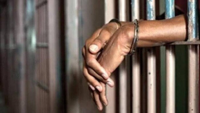15 سنة سجن لعاطل لامتلاكه بندقية وإصابة شخص في شبرا الخيمة
