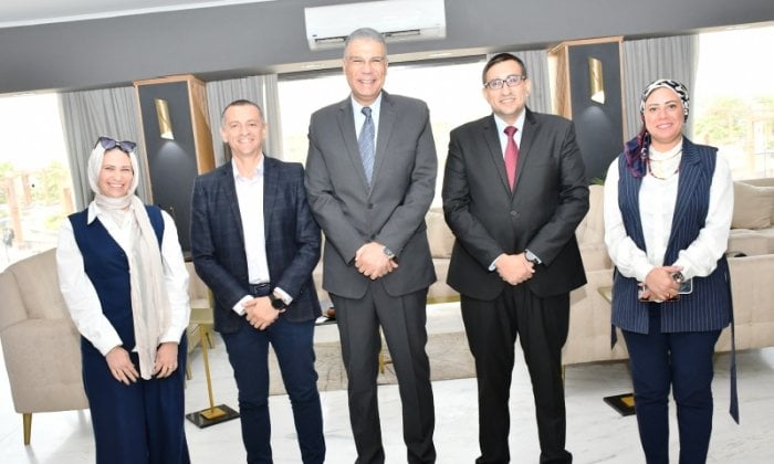 أسوان تتعاون مع القومي للاتصالات لتمكين الشباب في العصر الرقمي