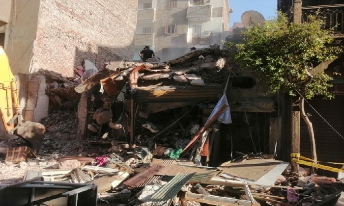 إجمالي ضحايا عقار الزقازيق المنهار يرتفع إلى 3 وفيات و7 مصابين