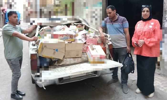 إغلاق مخزن بالبحيرة بعد ضبط 6 آلاف عبوة غذائية فاسدة