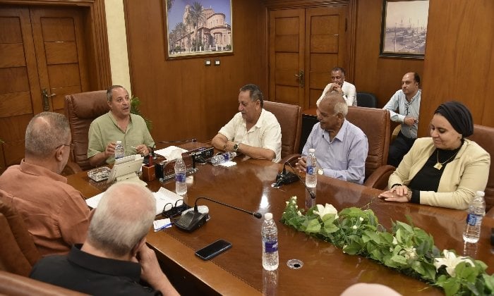 اجتماع رئيسي بين محافظ بورسعيد وأعضاء الجمعية التاريخية