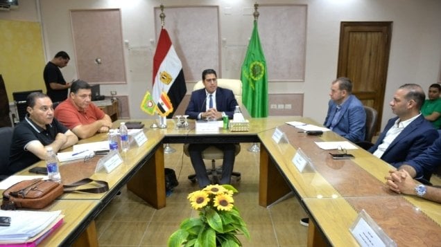 اجتماع نائب المحافظ لمتابعة مشروعات منطقة جمصة الصناعية
