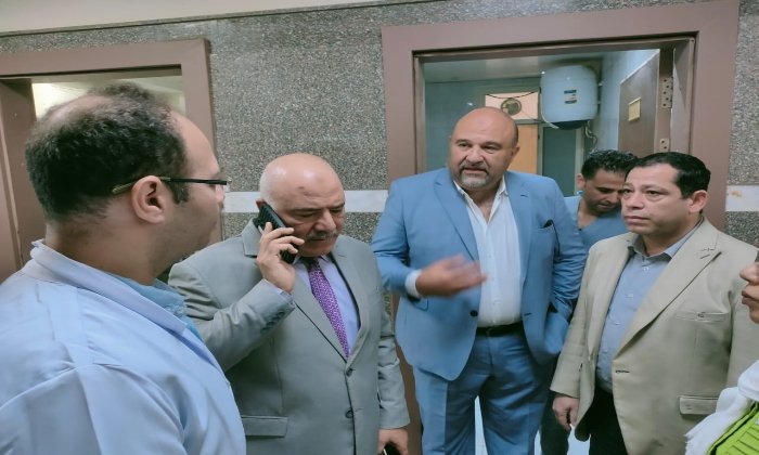 استعانة محافظ القليوبية بخبير تجميل للاطمئنان على مصابي الحريق