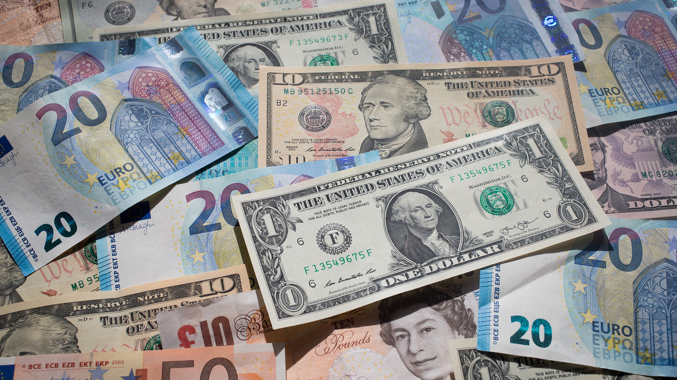 ببداية تعاملات الصباح.. اسعار صرف العملات في مصر اليوم في الشراء والبيع بعد آخر تحديث لحظي 5 ببداية تعاملات الصباح.. اسعار صرف العملات في مصر اليوم في الشراء والبيع بعد آخر تحديث لحظي