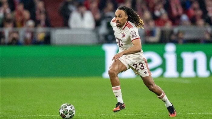 اعتذار مدافع بايرن ميونخ بعد حادثة إصابة لاعب أوجسبورج