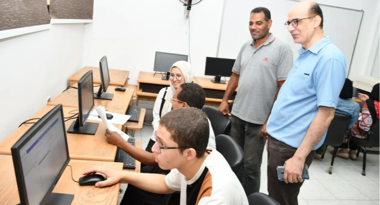 فرصتك الأخيرة.. اقتراب غلق باب التقديم لتنسيق الشهادات المعادلة 2025 وحدود القبول بكليات القمة 5 فرصتك الأخيرة.. اقتراب غلق باب التقديم لتنسيق الشهادات المعادلة 2025 وحدود القبول بكليات القمة