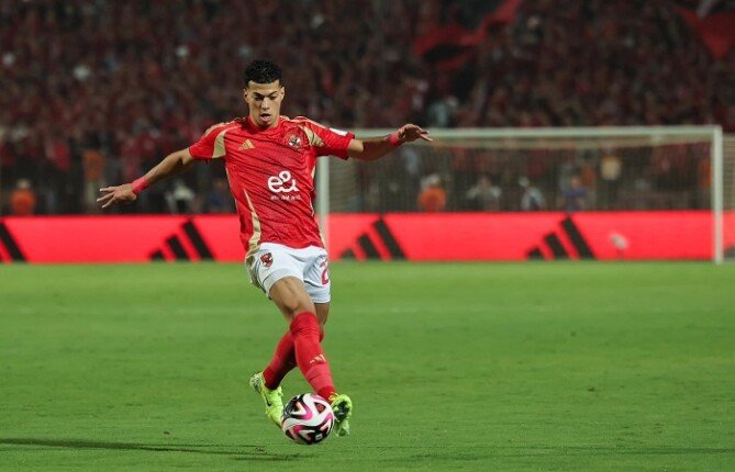 الأهلي يحسم موقف إمام عاشور من الانضمام لمنتخب مصر
