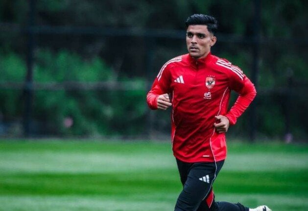 الأهلي يستعد للمواجهة: بن شرقي والشناوي في دكة البدلاء أمام مودرن سبورت