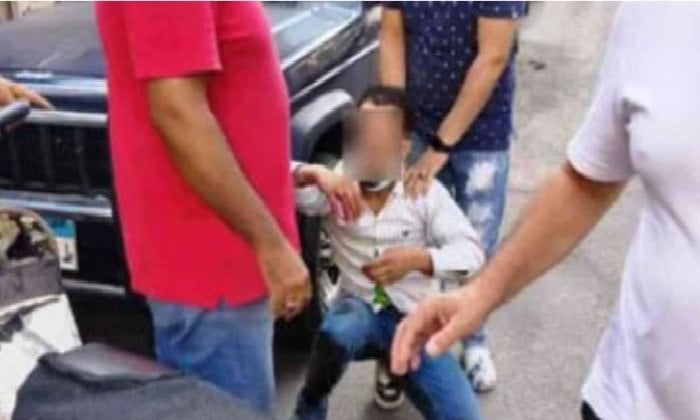 الإفصاح عن هوية المشتبه به في جريمة قتل طفل في محل والده ببورسعيد