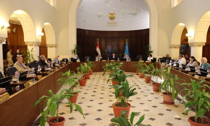 الرياضة الأكاديمية: مكتب نزاهة الأبحاث واستراتيجية الذكاء الاصطناعي في الإسكندرية