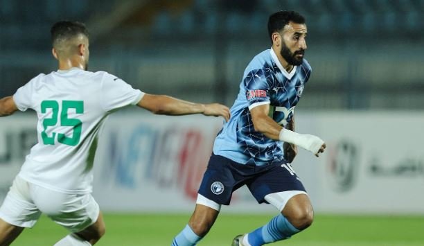 المصري يحقق التعادل مع بيراميدز ويتصدر الدوري الممتاز