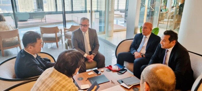 بحث موعد افتتاح محطة الرورو في ميناء غرب بورسعيد خلال زيارة وفد المنطقة الاقتصادية لقناة السويس إلى طوكيو