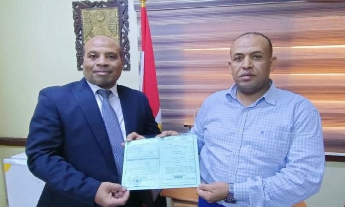بدء مشروع البناء في مدينة الأمل بنجع حمادي من خلال أول رخصة