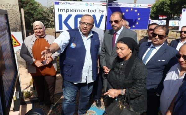 بدء مشروع صرف صحي جديد في أولاد عزاز والمنياوي تحت إشراف محافظ سوهاج